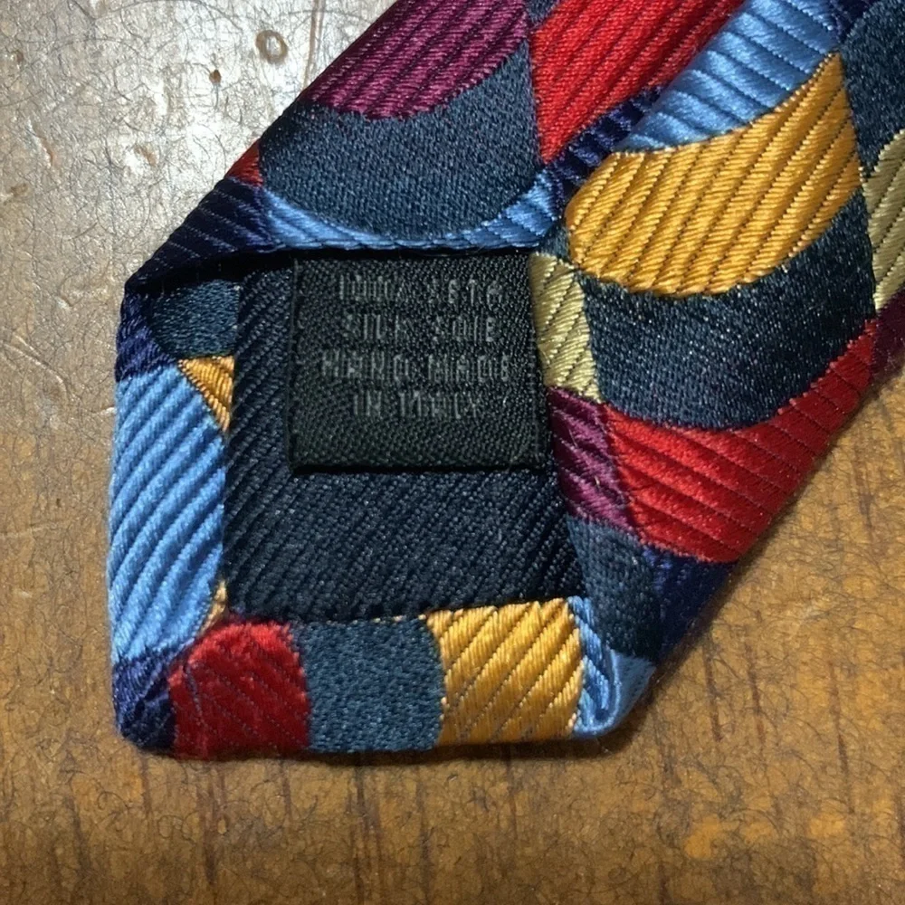 Vintage Neiman Marcus navy, red, gold and blue 100% seta silk necktie - Picture 5 of 10